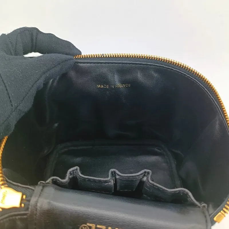 jah133-chanel-vintage-black-caviar-leather-cosmetic-bag