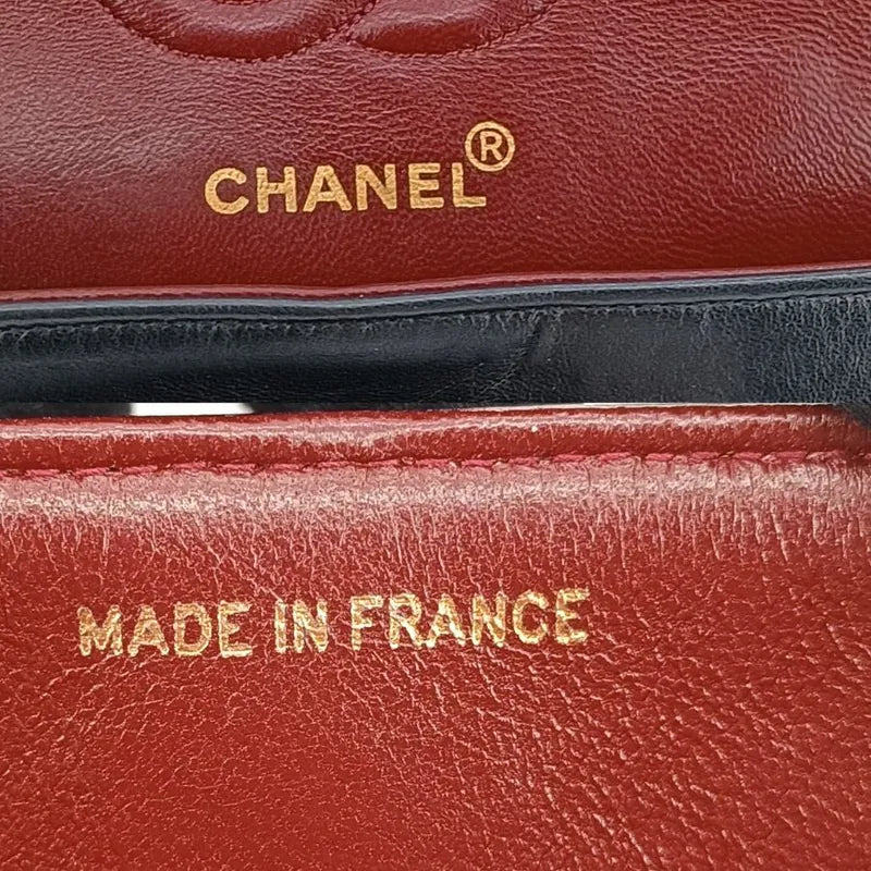 jt562-chanel-vintage-black-lambskin-23cm-classic-flap-bag
