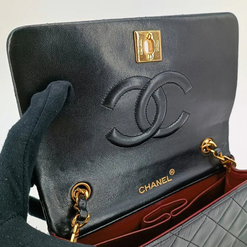 ra557-chanel-vintage-black-lambskin-full-flap-bag