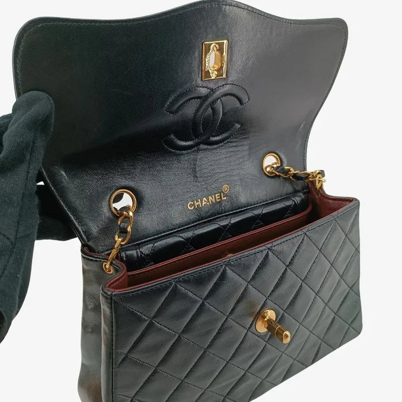 jt227-chanel-vintage-black-lambskin-quilted-flap-bag
