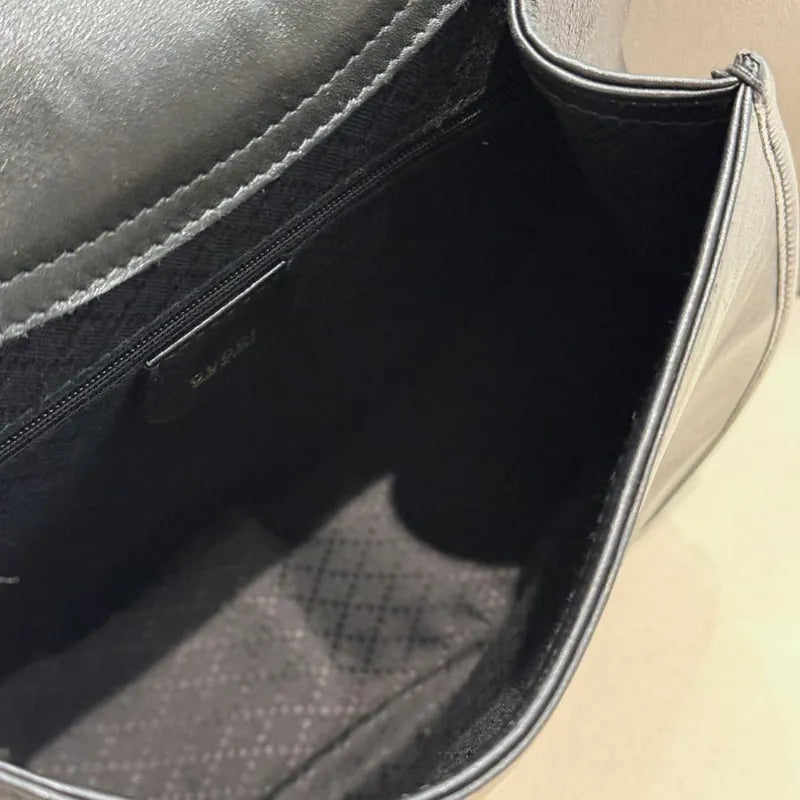 ra944-gucci-vintage-black-calfskin-horsebit-sling-shoulder-bag