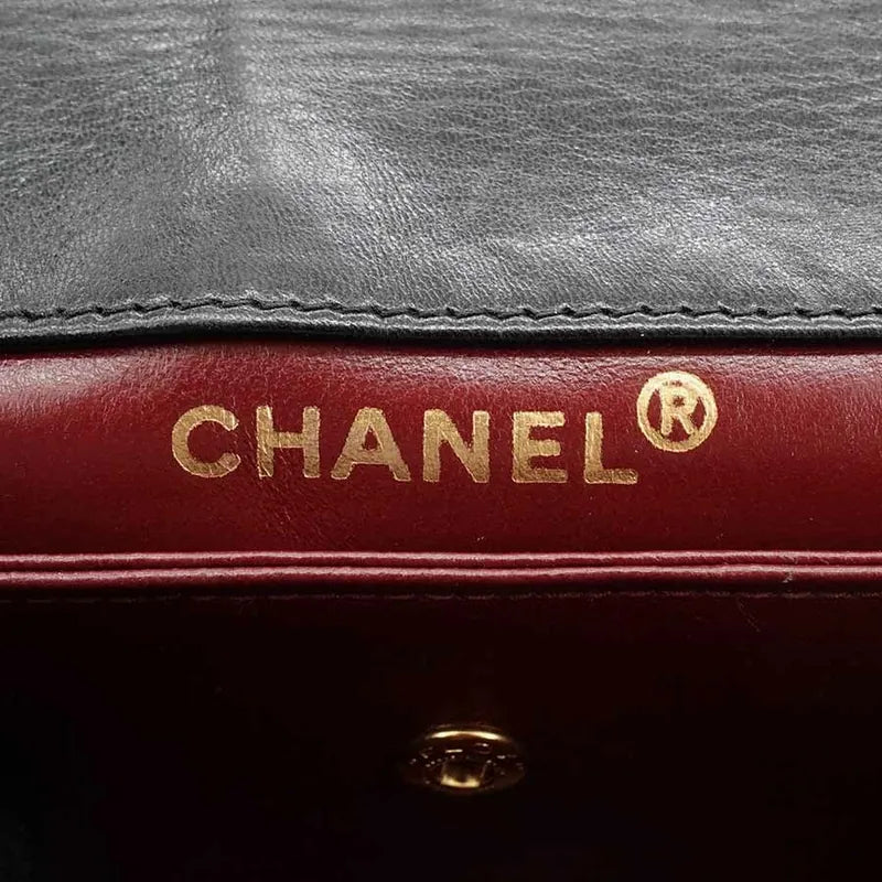 jq932-chanel-vintage-black-lambskin-trapezoid-flap-bag
