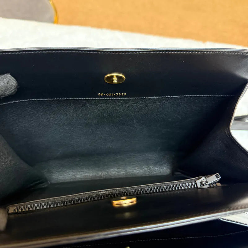 ju943-gucci-vintage-black-lambskin-shoulder-bag