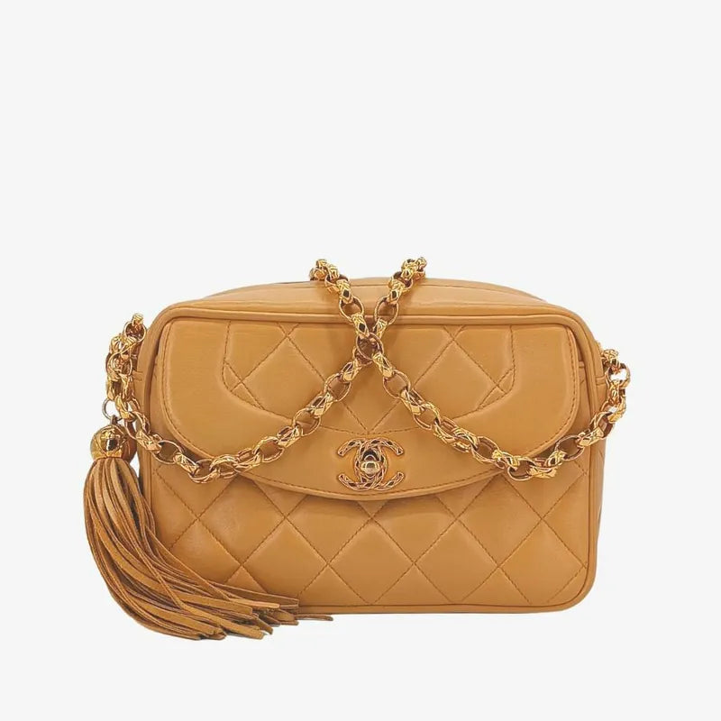 ra199-chanel-vintage-beige-lambskin-gold-chain-camera-bag