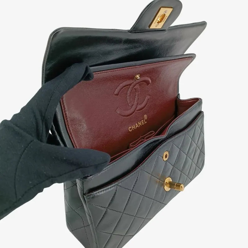 c380-chanel-vintage-black-lambskin-23cm-classic-flap-bag