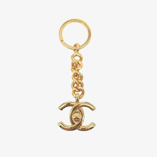 jt019-chanel-cc-turnlock-key-ring