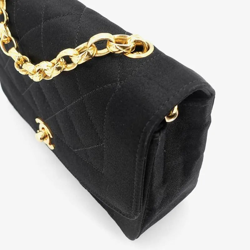 js074-chanel-vintage-black-satin-gold-chain-19cm-diana-flap-bag